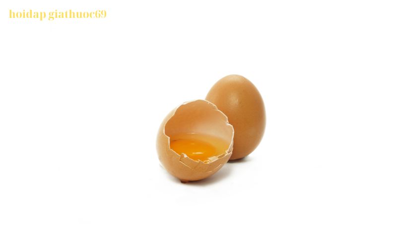 Trứng gà 2 lòng đỏ hên hay xui? có điềm gì? đánh số con gì?